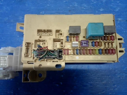 [FUSE BOX]DAIHATSU MOVE LA100S KF AT 2WD #0BD3253172967