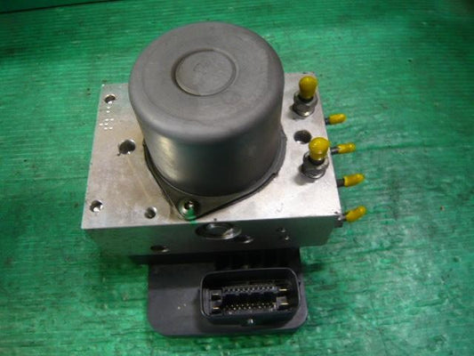 [ABS ACTUATOR]TOYOTA DYNA XZC605 N04C-UM AT 2WD #0EV3253000406