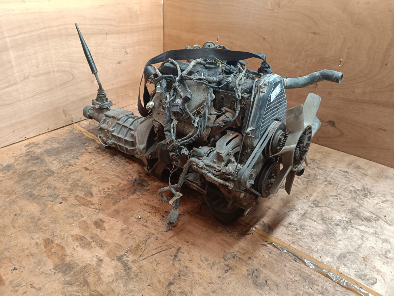 ［USED ENGINE］TOYOTA 2L FR MT 2WD INDIA