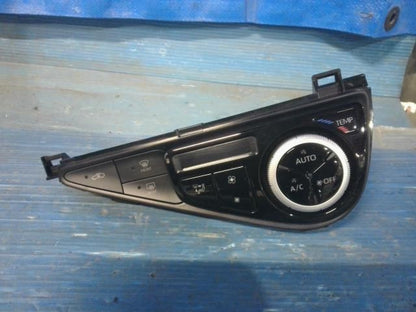 [AIR CONDITIONER PANEL]TOYOTA AQUA NHP10   #0BD3253171848