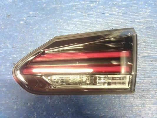 [Right finisher panel]LEXUS HS ANF10 2AZ-FXE AT 2WD #0BD3253178806