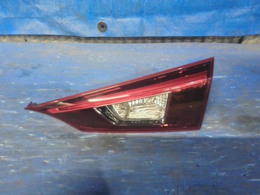 [Right finisher panel]MAZDA AXELA HYBRID BYEFP PE-VPH AT 2WD #0BD3253180624