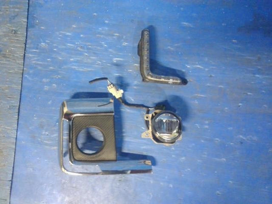 [FOG LAMP RH]DAIHATSU TANTO LA600S KF AT 2WD #0BD3253178119