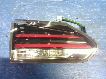 [Left finisher panel]LEXUS HS ANF10 2AZ-FXE AT 2WD #0BD3253174797