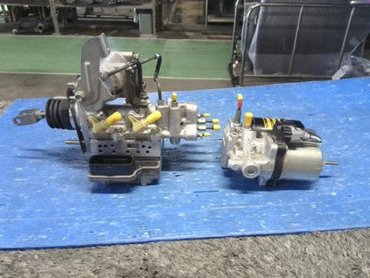 [BRAKE BOOSTER]TOYOTA PRIUS PHV ZVW35 2ZR-FXE AT 2WD #0BD3253177116