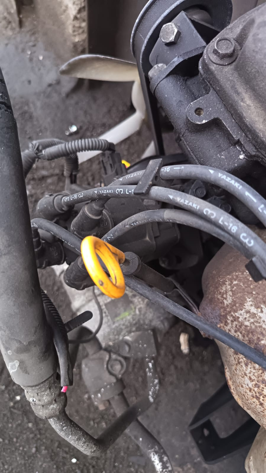 ［USED ENGINE］ NISSAN KA24 FR AT 2WD OLD JAPAN