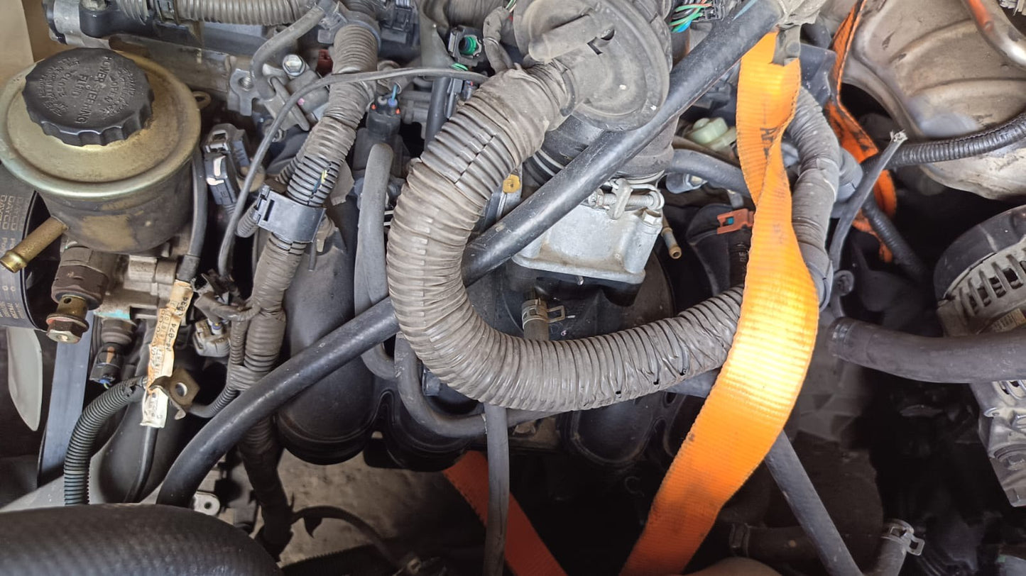 ［USED ENGINE］ TOYOTA 2TR FR MT 2WD HILUX AUSTRALIA