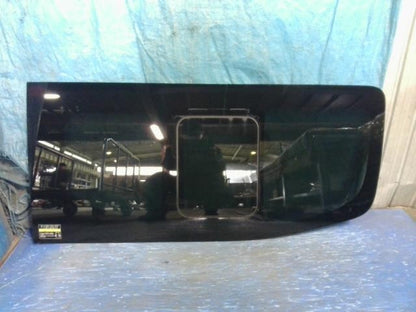 [R DOOR GLASS RH]NISSAN NV350 CARAVAN VAN VW6E26 YD25DDTi AT 4WD #0BD3253176733