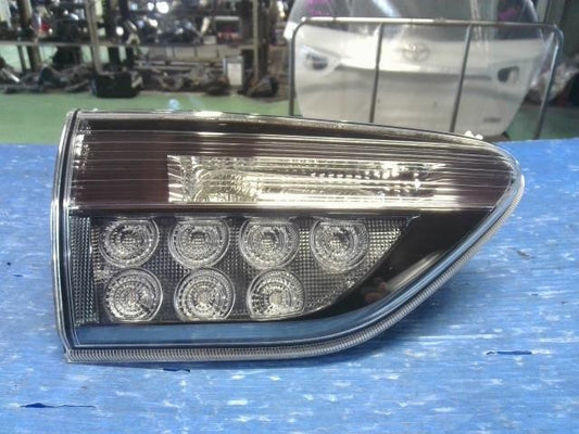 [Left finisher panel]TOYOTA WISH ZGE20W 2ZR-FAE AT 2WD #0BD3253174619