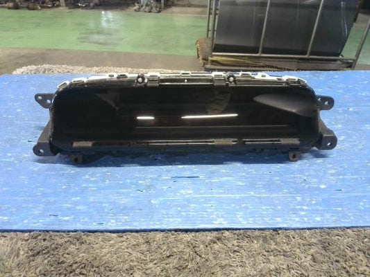 [SPEEDOMETER]TOYOTA PRIUS α ZVW41W 2ZR-FXE AT 2WD #0BD3253180783
