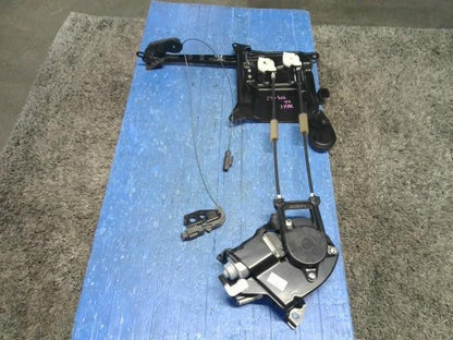 [POWER SLIDE DOOR MOTER LH]TOYOTA NOAH ZRR70G 3ZR-FAE AT 2WD #0BD3253178276